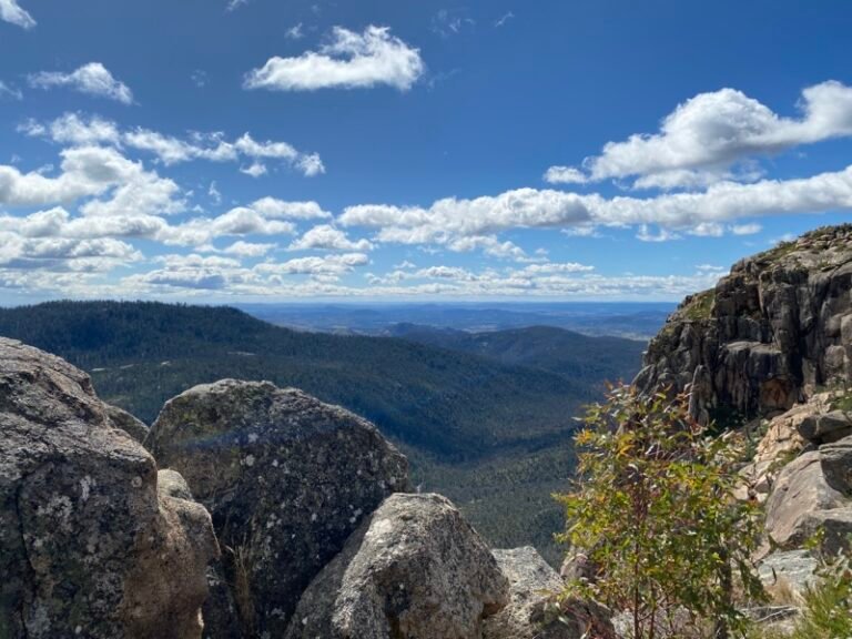 Booroomba Rocks Hike